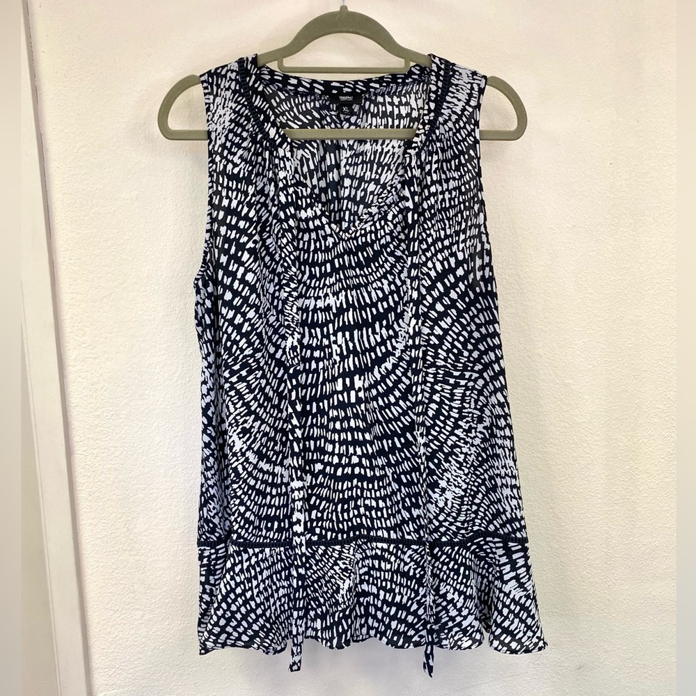 Mossimo sleeveless Split Neck blouse, black & white w/tassles, size XL